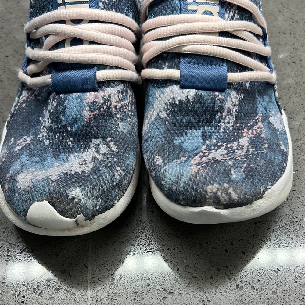 Adidas Blue and Pink Sneakers with Sporty Comfort size 3 1/2 - Picture 8 of 8